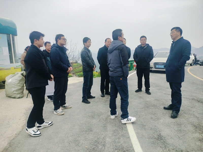3月5日，王奇勇县长调研石潭重点项目建设和旺季旅游准备工作情况，鲍董、吴书记陪同调研。_副本.jpg