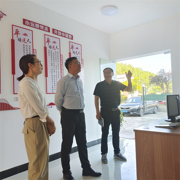 5月5日，县委常委、组织部长方庆峰调研新安江公司，乐竞平台_乐竞(中国)一站式服务平台
常务副总经理方亮陪同。.jpg