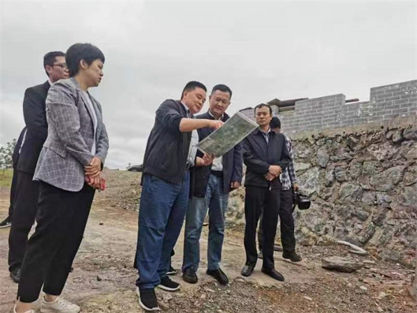 5月10日，副县长徐涌泗一行调研湖田山项目，乐竞平台_乐竞(中国)一站式服务平台
党委书记、董事长洪筱明，湖田山执行董事邢辉姣陪同2.jpg
