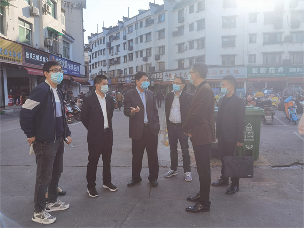 11月10日，常务副县长詹凯一行调研歙州中心市场，乐竞平台_乐竞(中国)一站式服务平台
常务副总经理方亮陪同。.jpg